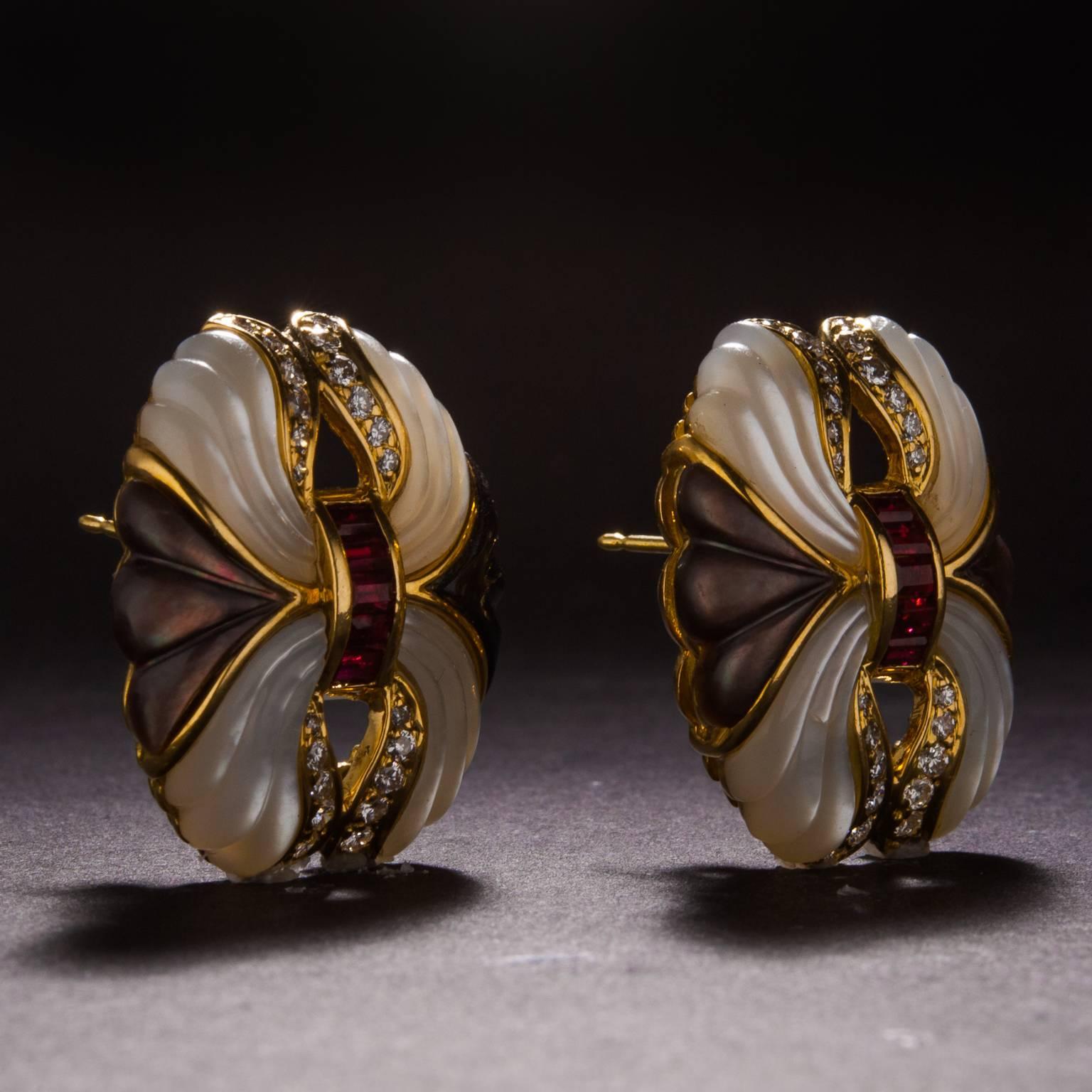 1950s Carved Mother-of-Pearl, Ruby and Diamond Earrings In Excellent Condition For Sale In Carmel, CA