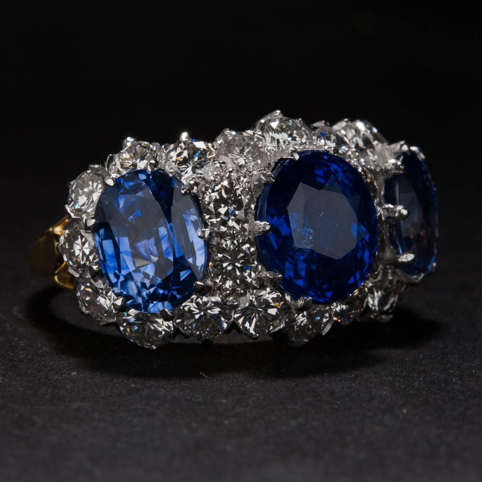 Contemporary 6.37ctw Sapphire and Diamond Ring For Sale