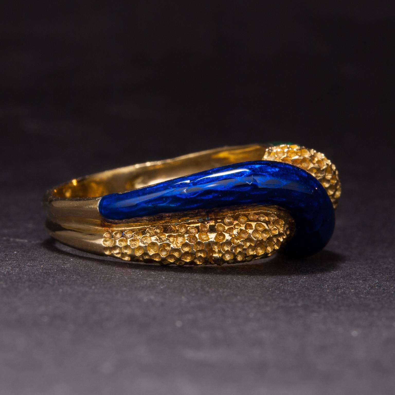 1960s Enamel and Yellow Gold Ring In Excellent Condition For Sale In Carmel, CA