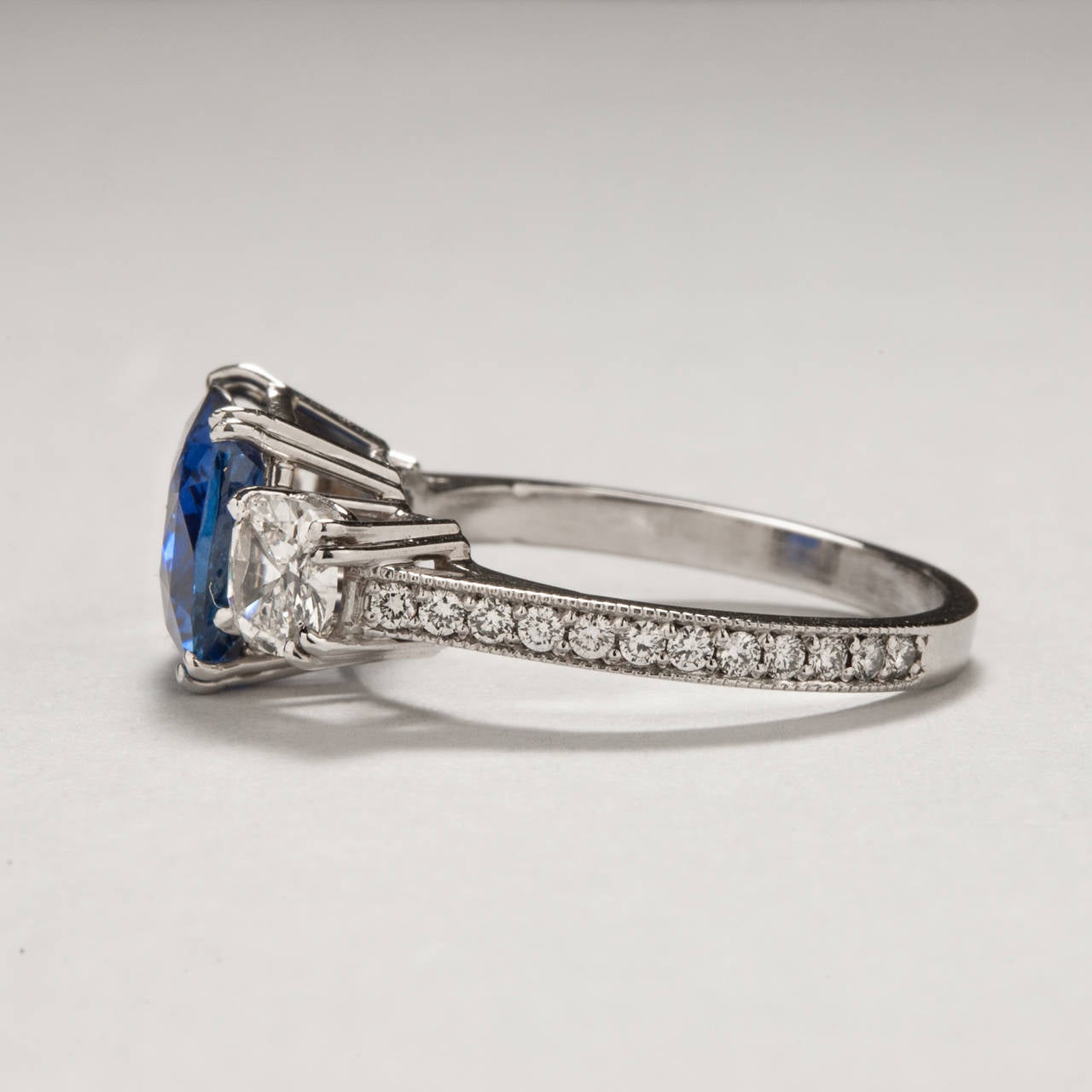 Contemporary 3.12 Carat Sapphire Diamond Platinum Ring For Sale