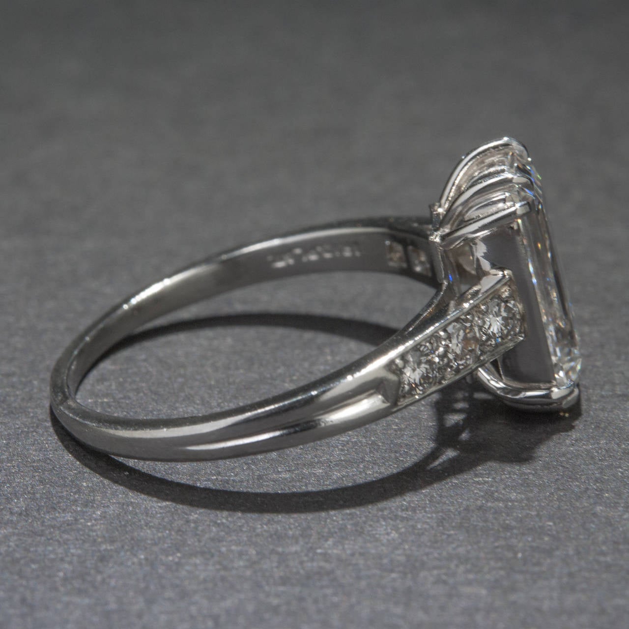 Contemporary Tiffany & Co. 1.63 Carat GIA Cert Diamond and Platinum Ring For Sale