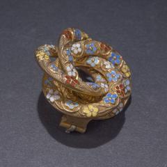 Victorian Algerian Knot Enamel Pin