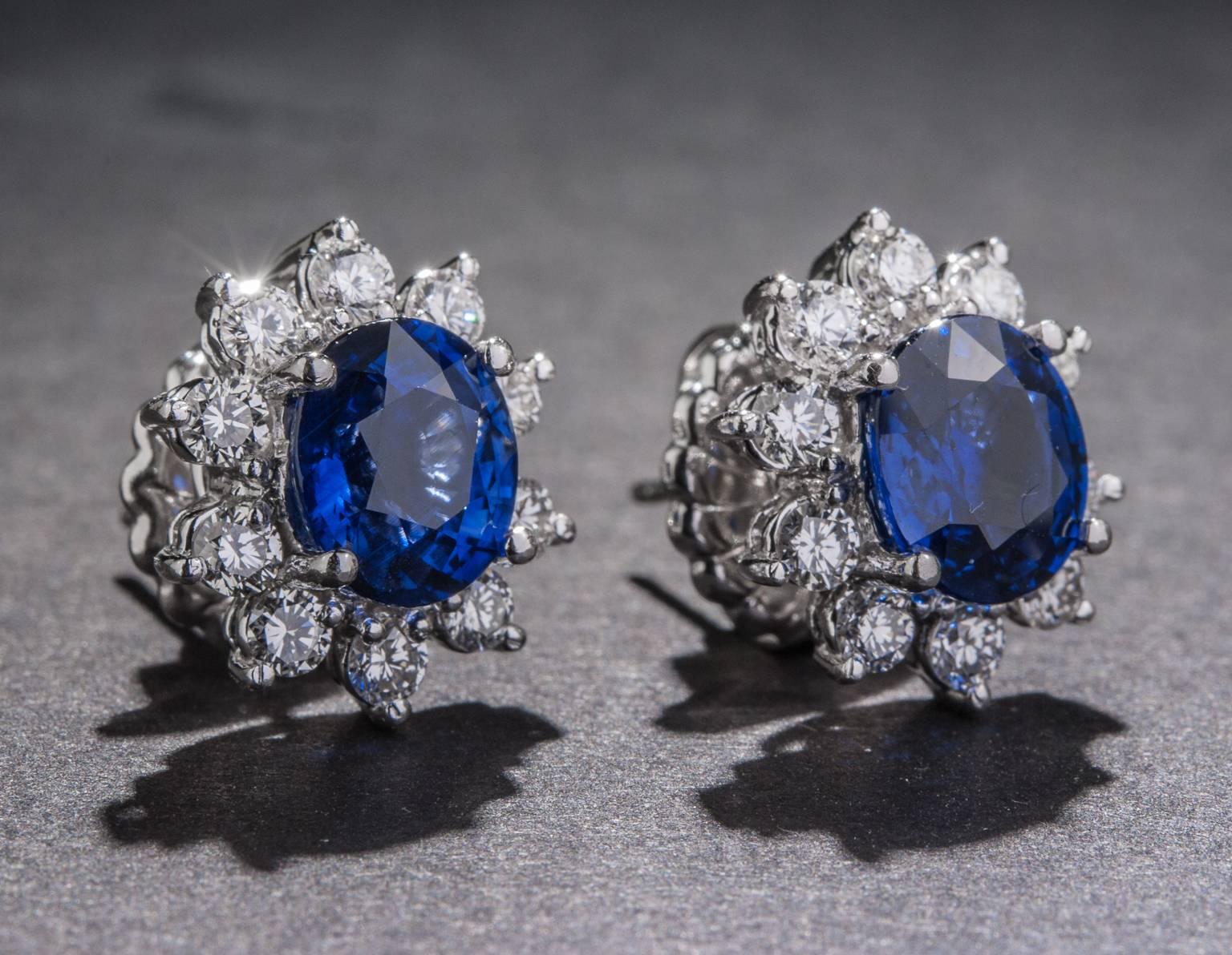 Contemporary 4.10 Carat Sapphire Diamond and Platinum Earrings For Sale