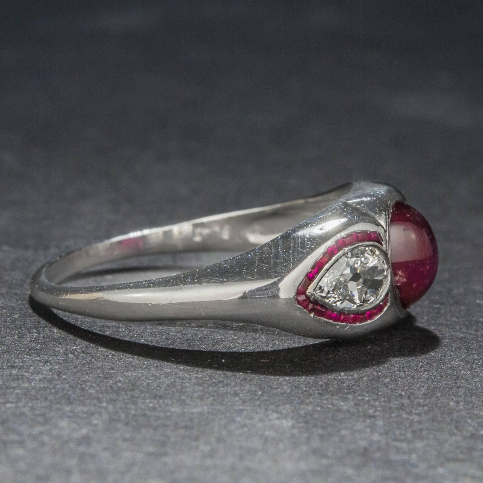 Retro 1.25 Carat Ruby Diamond Platinum Ring For Sale
