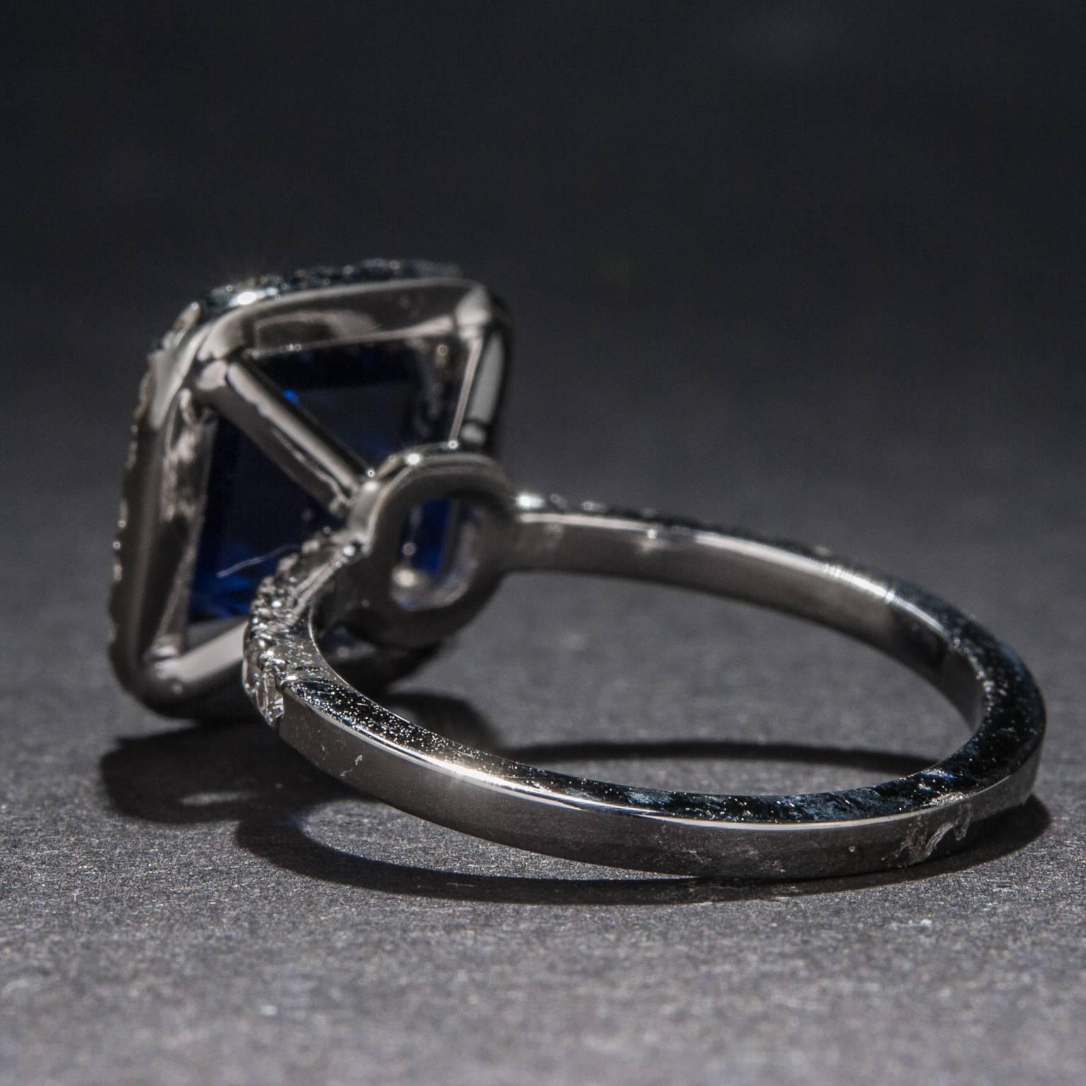 Contemporary 4.28 Carat Sapphire, Diamond Ring For Sale