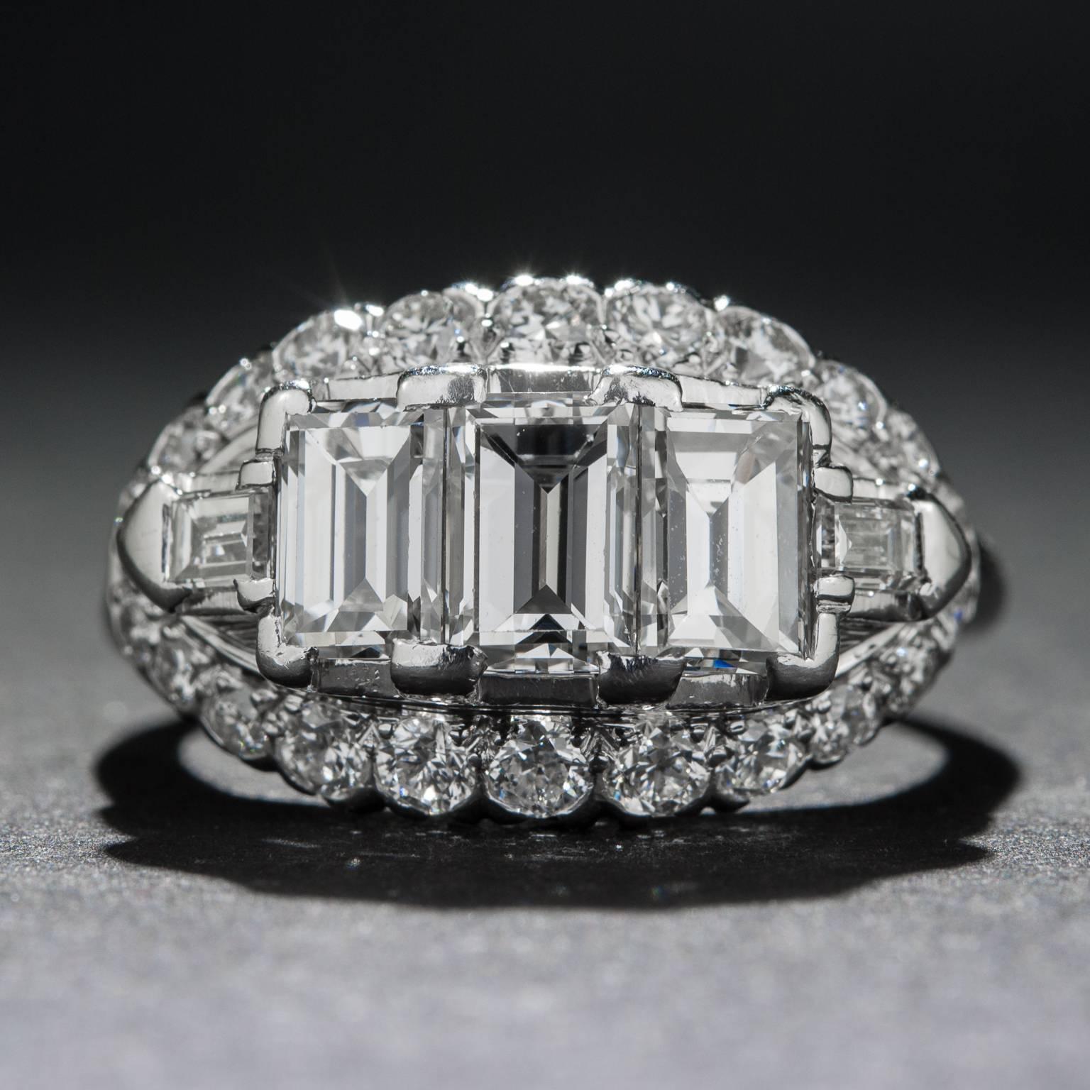 1930s Diamond Platinum Ring In Excellent Condition For Sale In Carmel, CA