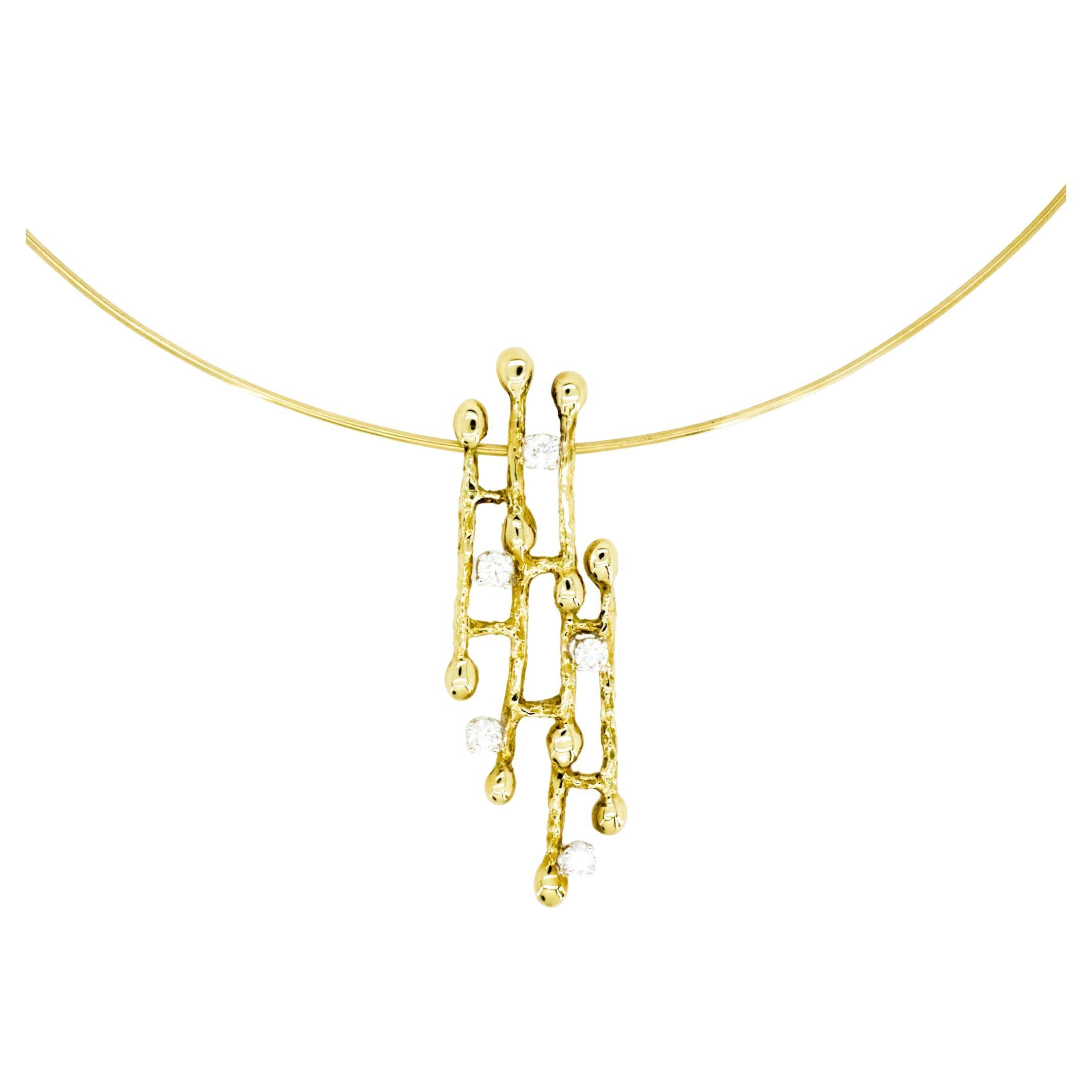 18K Yellow Gold 1.00 Carat Diamonds Grounding Empowerment Made in Italy Necklace.
The Halley Grounding Pendant Necklace was Inspired by Celestial Beauty and Energized by Earth.
The Halley grounding pendant necklace is made of 18 karat yellow gold