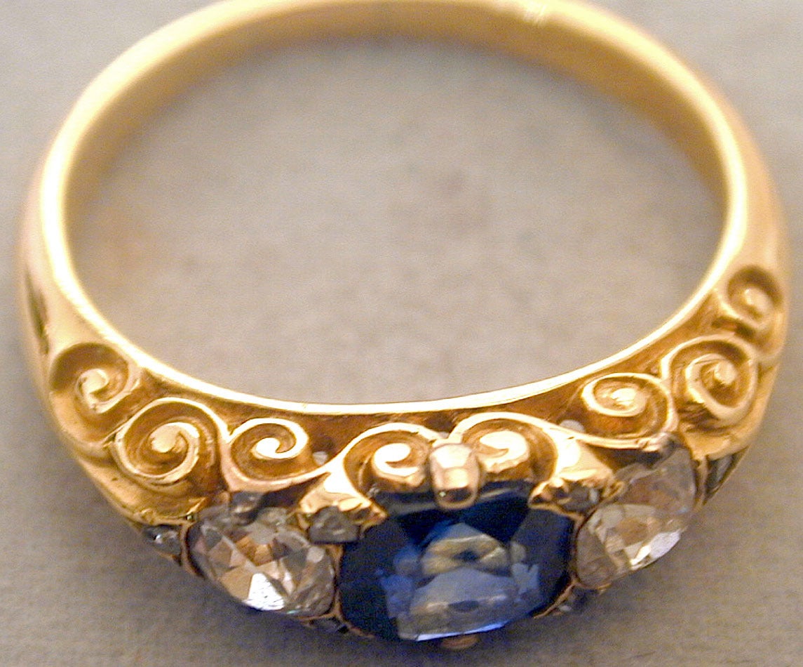 antique three stone ring