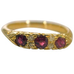 Antique Three Stone Ruby Gold Ring 5