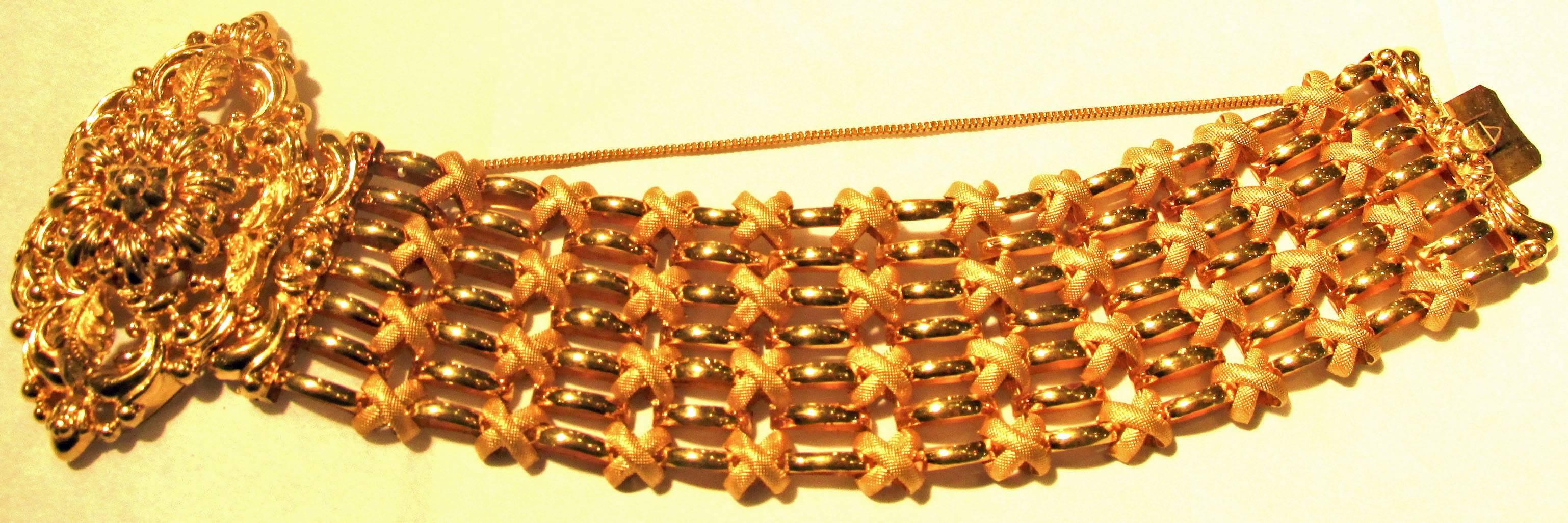 Antique French 18K Gold Cuff Bracelet, c1800bv For Sale 3