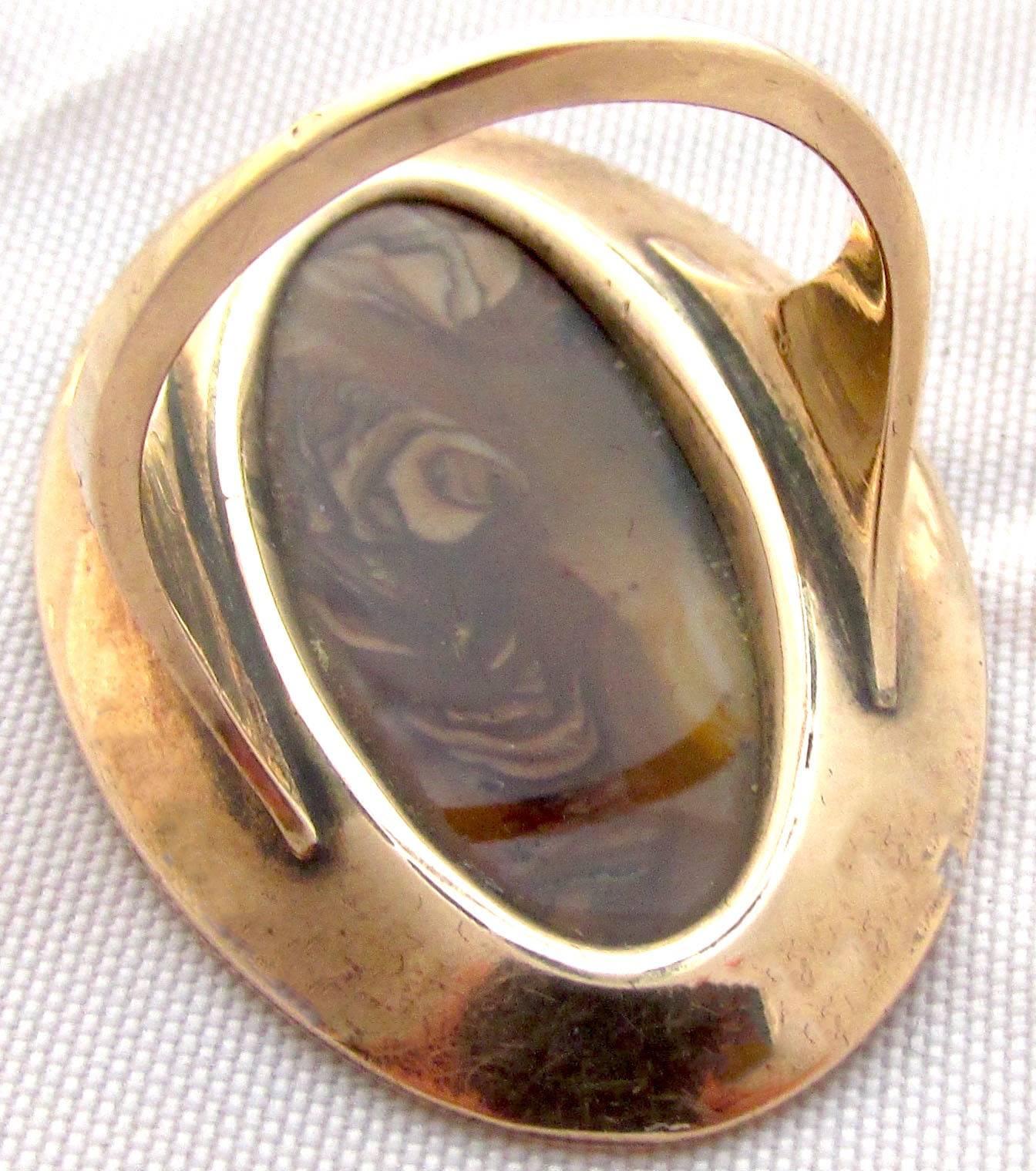 Antique Agate Gold Navette Ring In Excellent Condition In Baltimore, MD