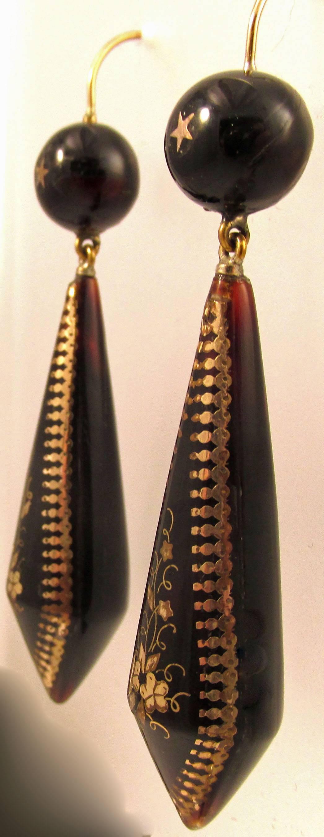 Women's Antique Pique  Gold Earrings