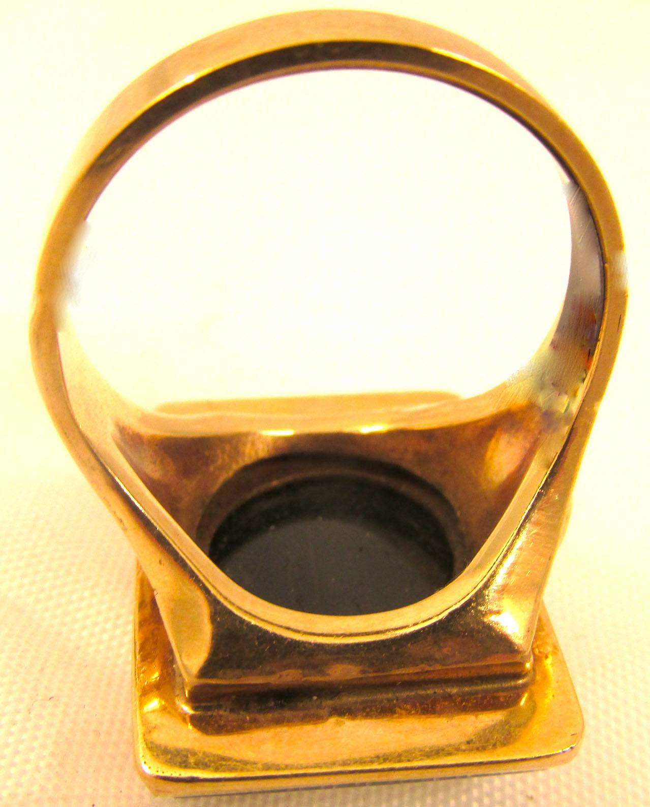1900s Antique Onyx Cameo Gold Ring 4