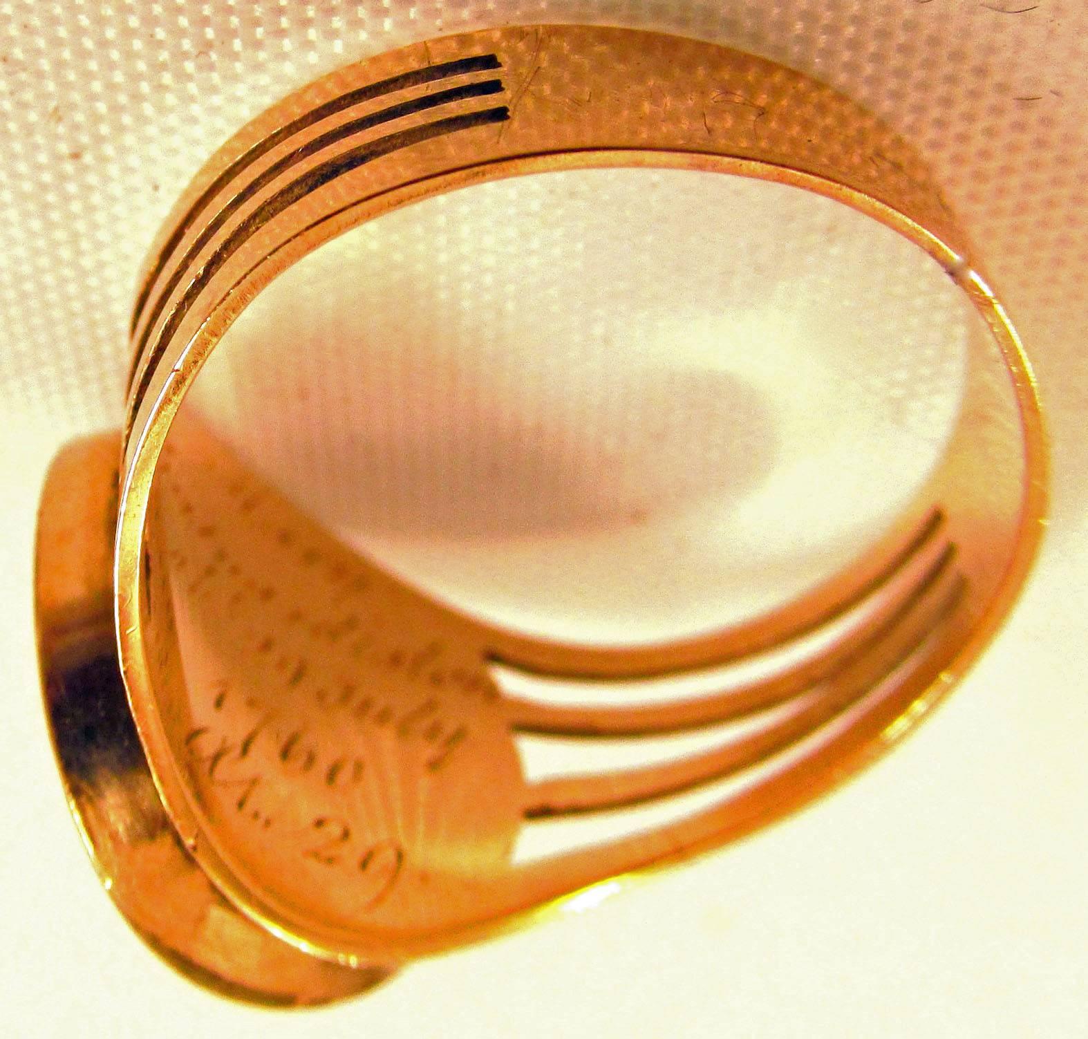 Antique  Gold Memorial Ring   1