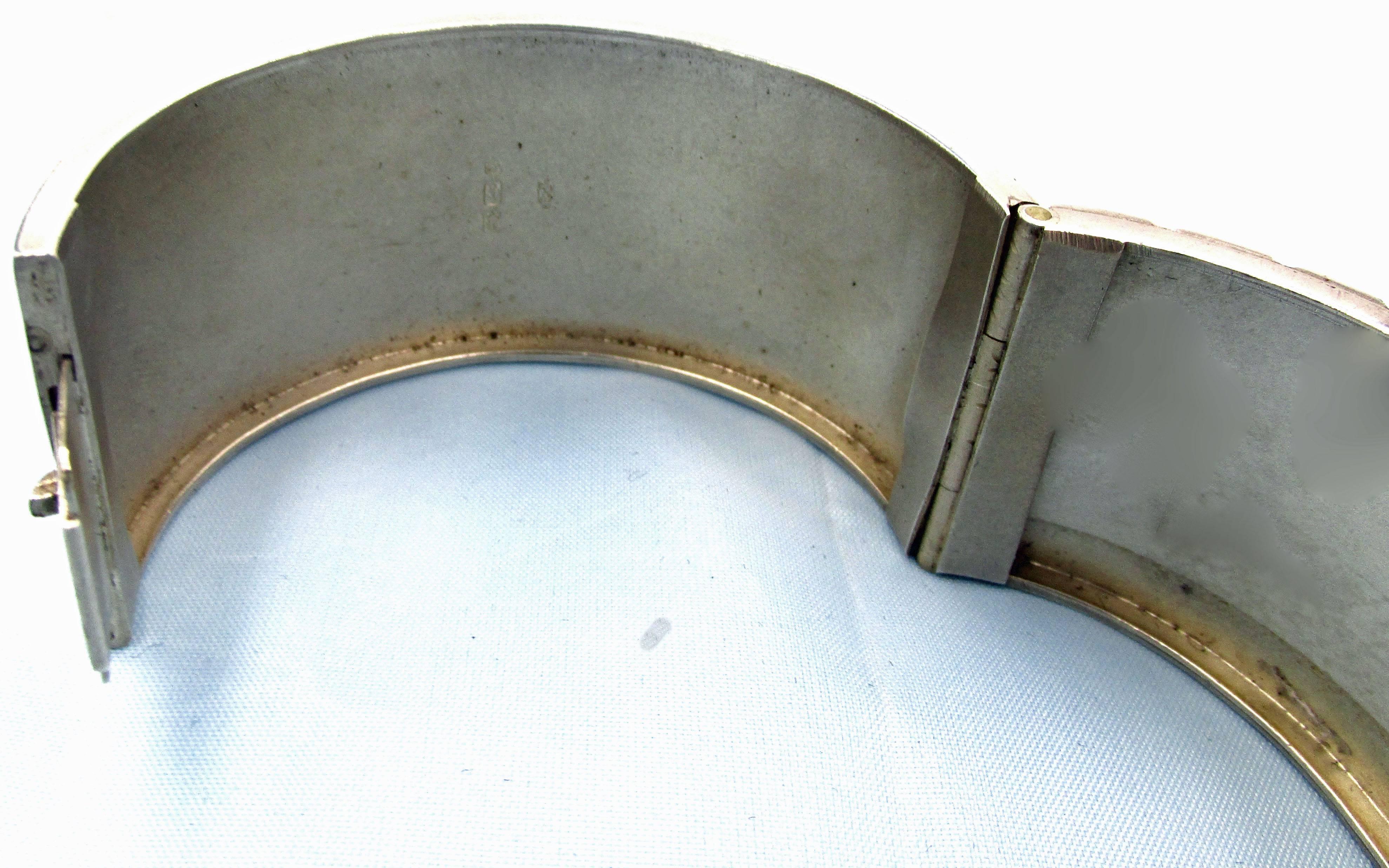 Antique Silver Bangle Bracelet In Excellent Condition In Baltimore, MD