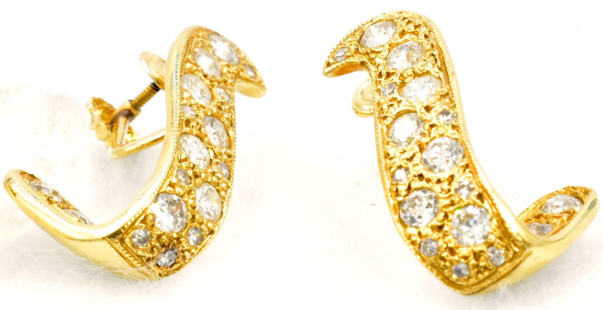 14 Karat Gold and Diamond Earrings In Excellent Condition In Baltimore, MD