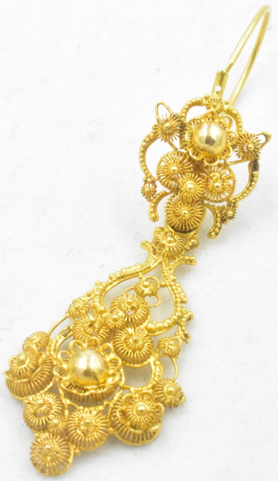 Rococo Antique 18 Karat Gold Cannetille Earrings