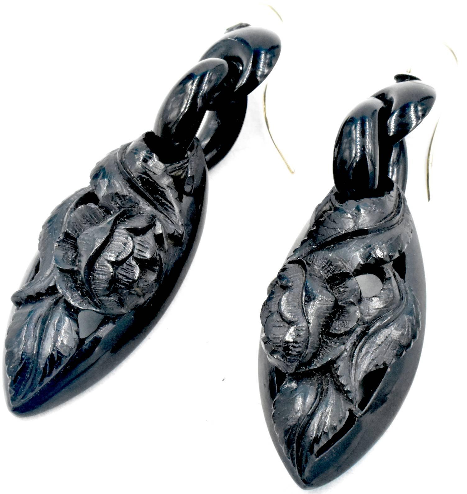 Antique Whitby Jet Drop Earrings In Excellent Condition In Baltimore, MD