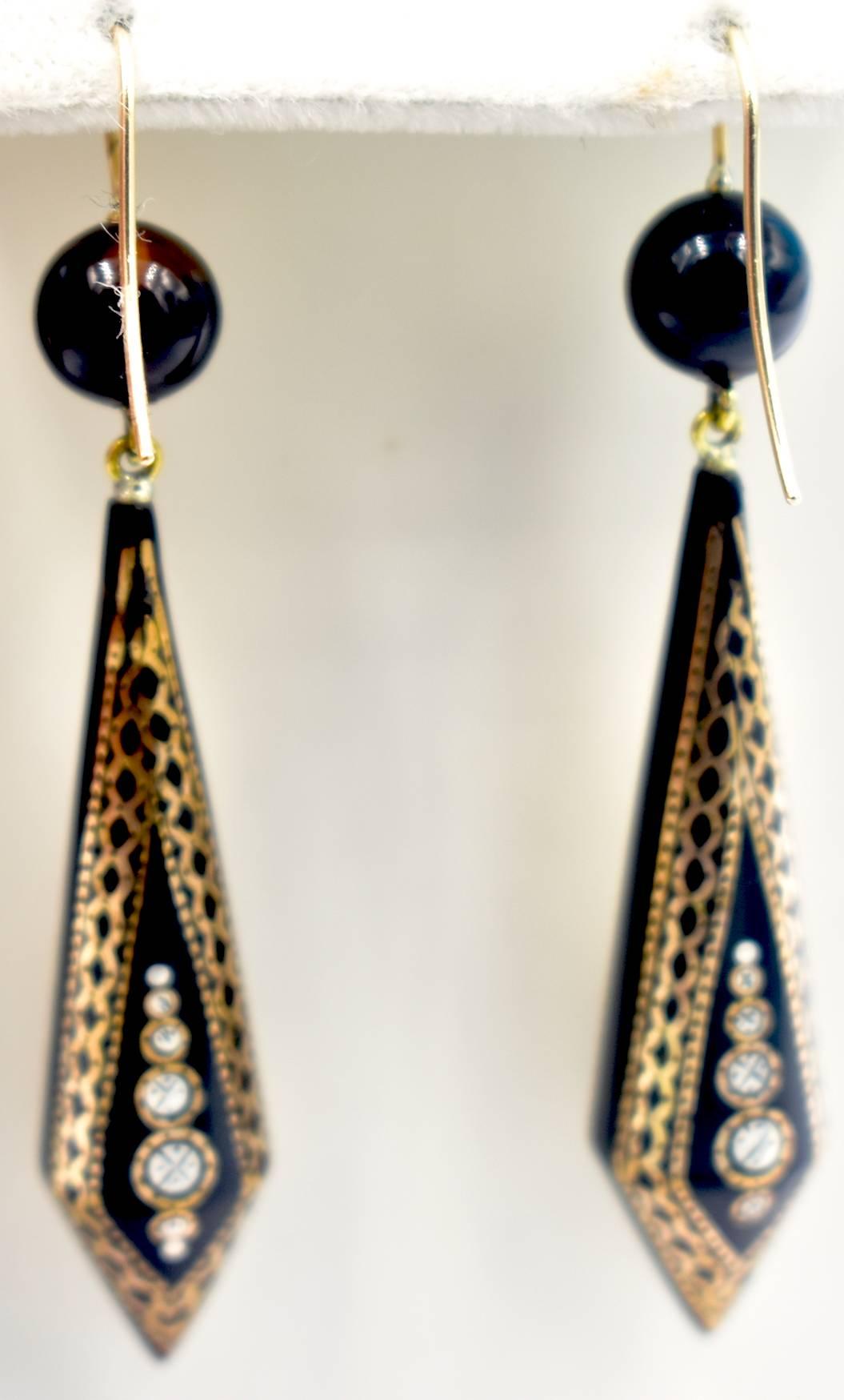 Antique Pique Drop Earrings In Excellent Condition In Baltimore, MD