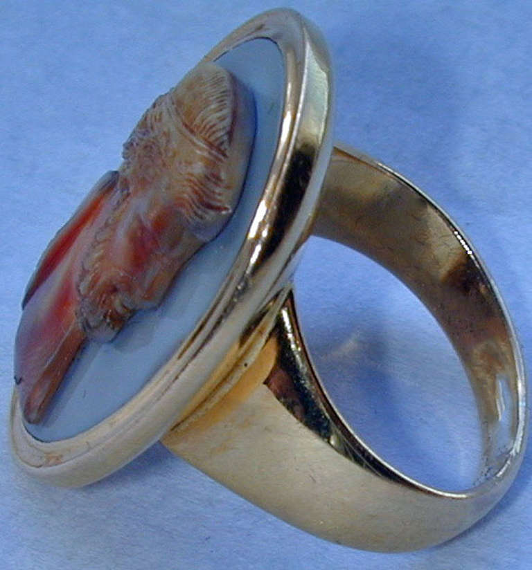 Antique Agate and 18K Gold Cameo Ring In Excellent Condition In Baltimore, MD