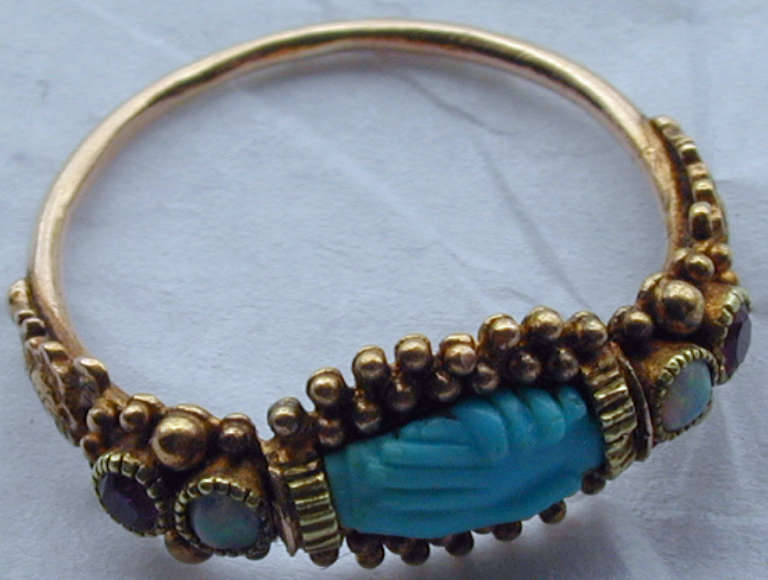 Antique Turquoise Clasped Hands Friendship Ring In Excellent Condition For Sale In Baltimore, MD