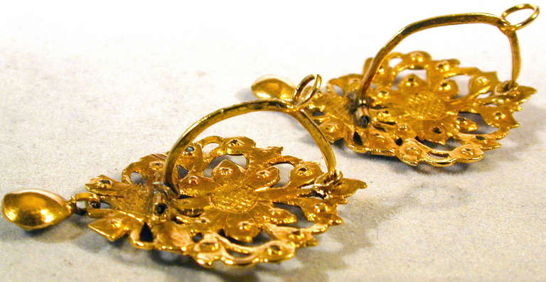 Women's Antique Iberian Emerald Gold Earrings