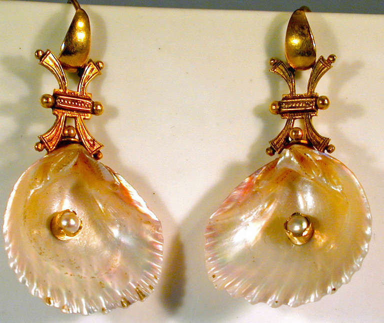 Women's Antique Shell Pearl Gold Earrings