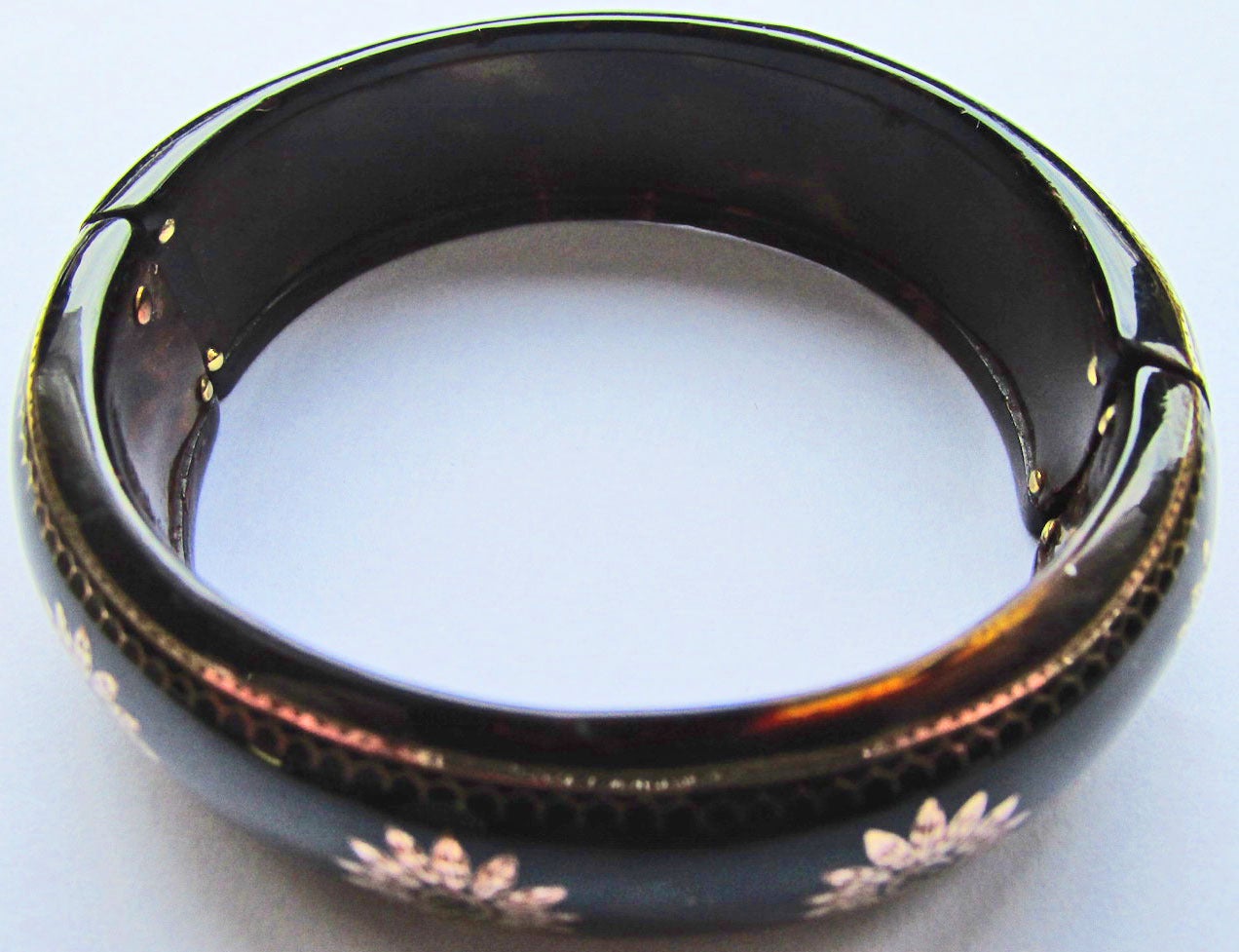 Antique Victorian Pique Gold Bangle Bracelet In Excellent Condition In Baltimore, MD