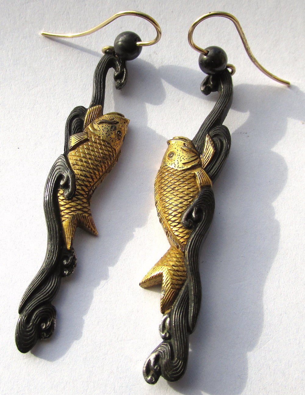 Victorian Shakudo Fish Motif Earrings In Excellent Condition In Baltimore, MD