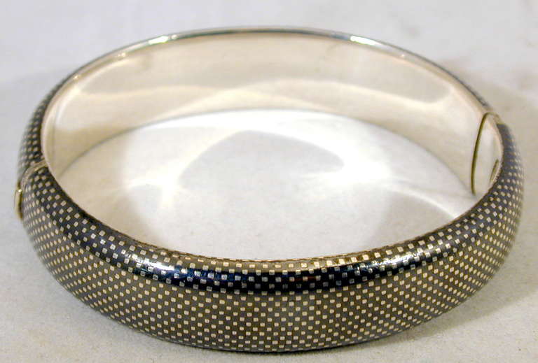 Bold Victorian sterling niello bangle bracelet, great to wear with silver or jet jewelry. Niello is silver inlaid with black enamel. The interior circumference of the bracelet is 8