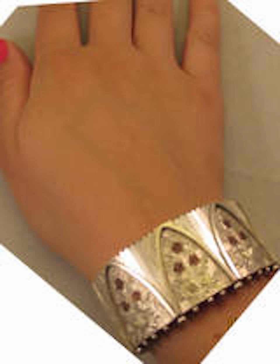 Antique Cuff Bracelet of Silver with 2-Color Gold 2