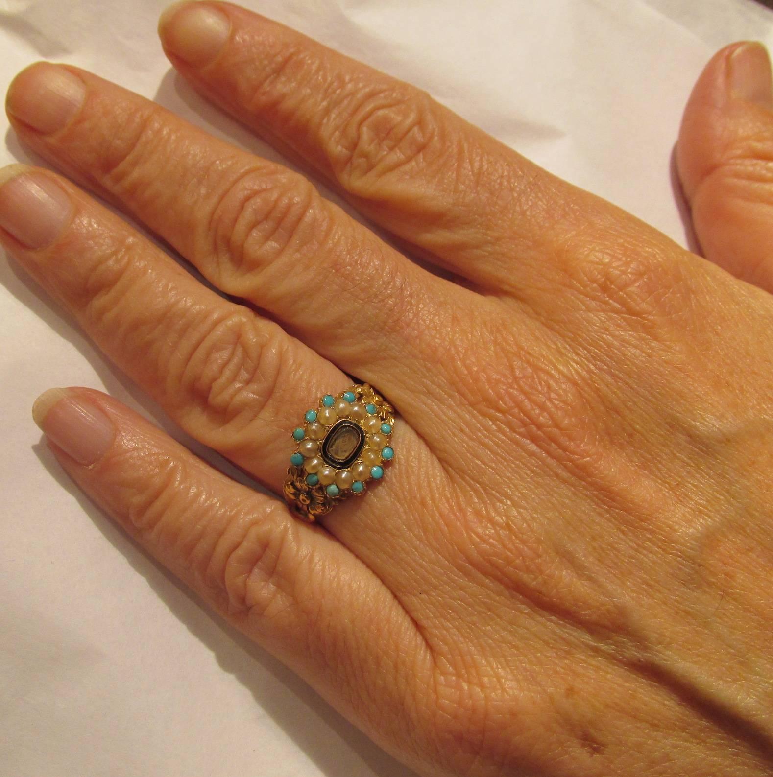 Antique Turquoise Pearl Gold Memorial Ring In Excellent Condition In Baltimore, MD
