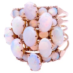 C1940 Anillo de harén de ópalo de 14 quilates