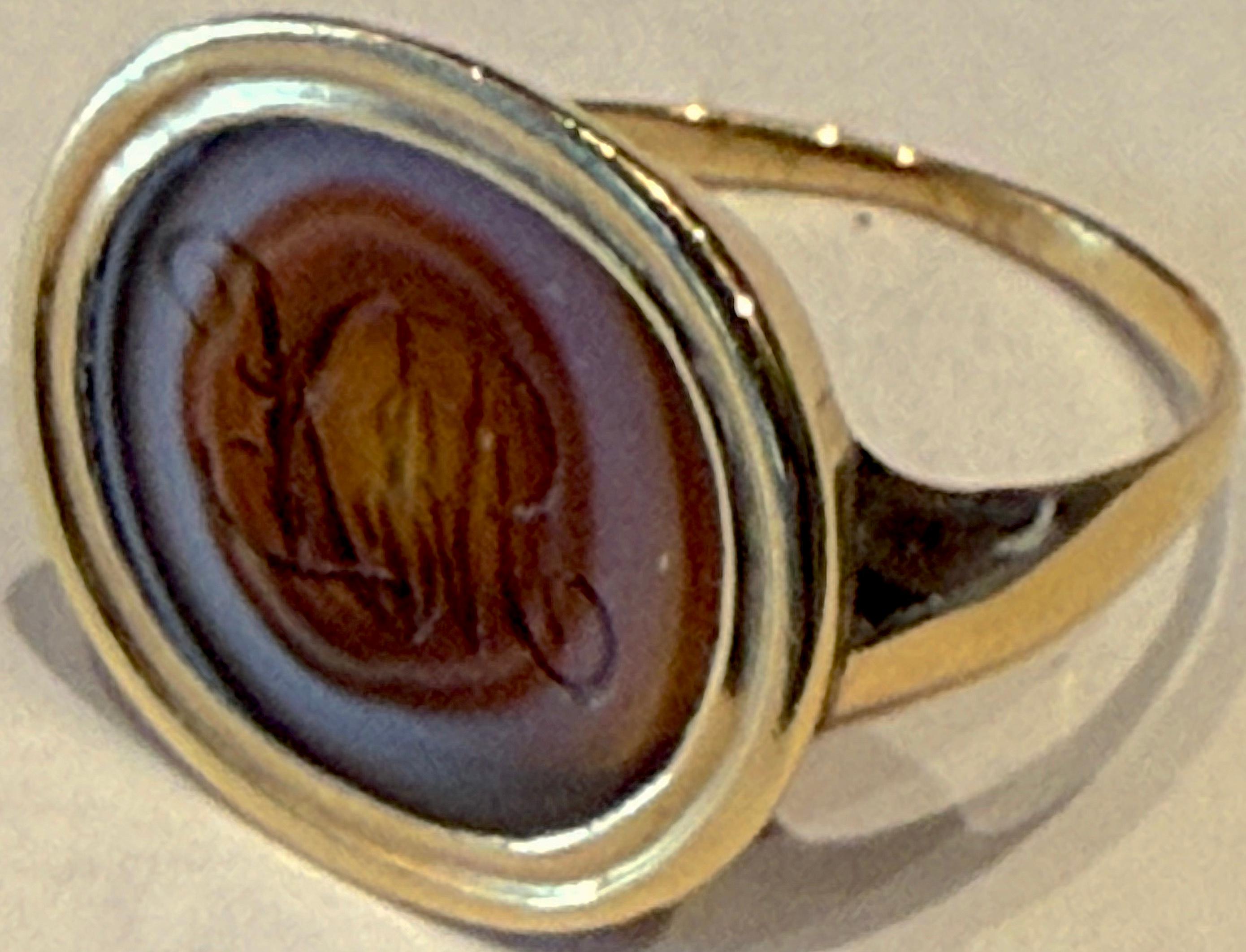 c1780 18K Monogrammierte Bullseye Achat Ring im Zustand „Hervorragend“ im Angebot in Baltimore, MD