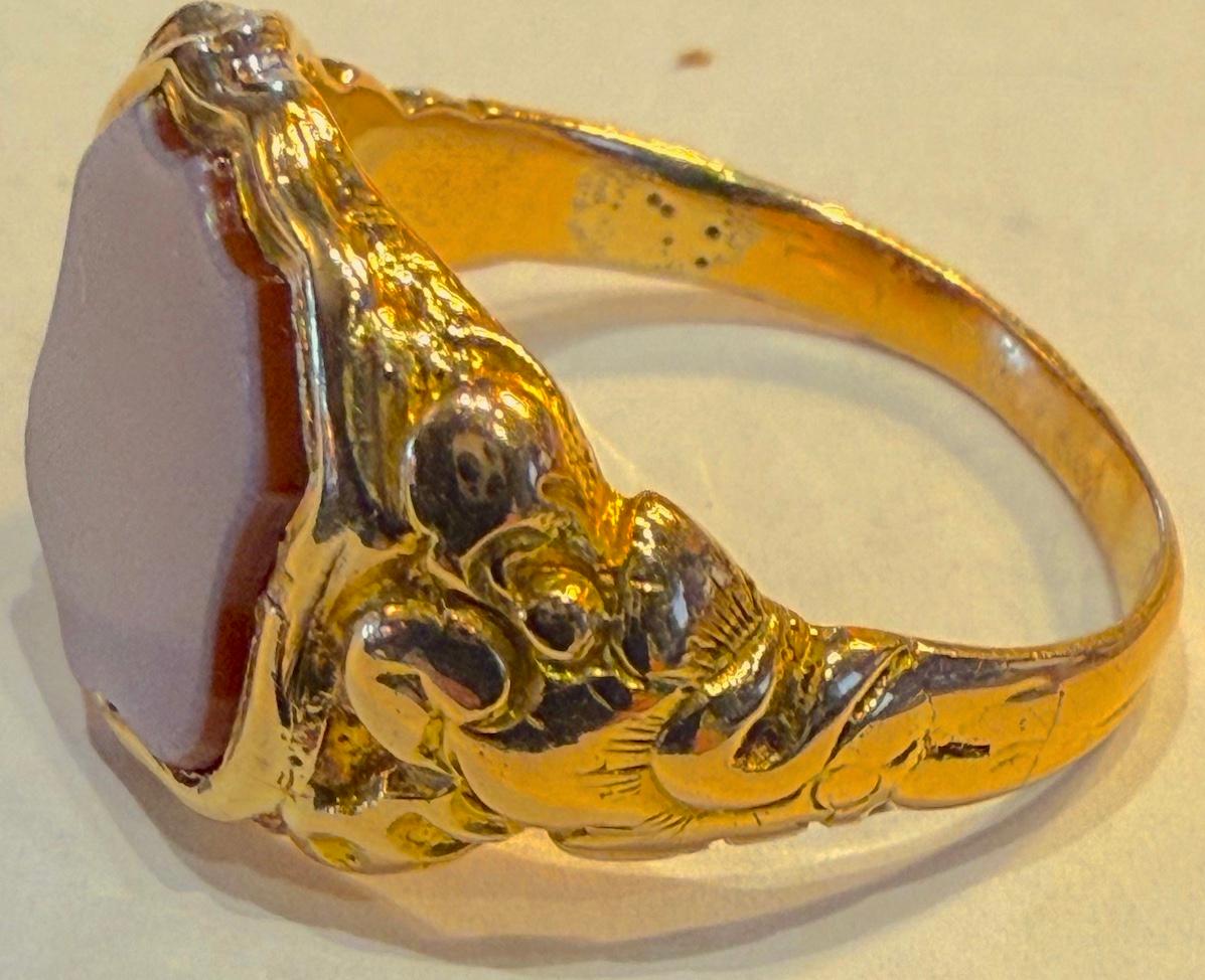 c1880 Bague de signet non gravée en cornaline et agate 18K en vente 1