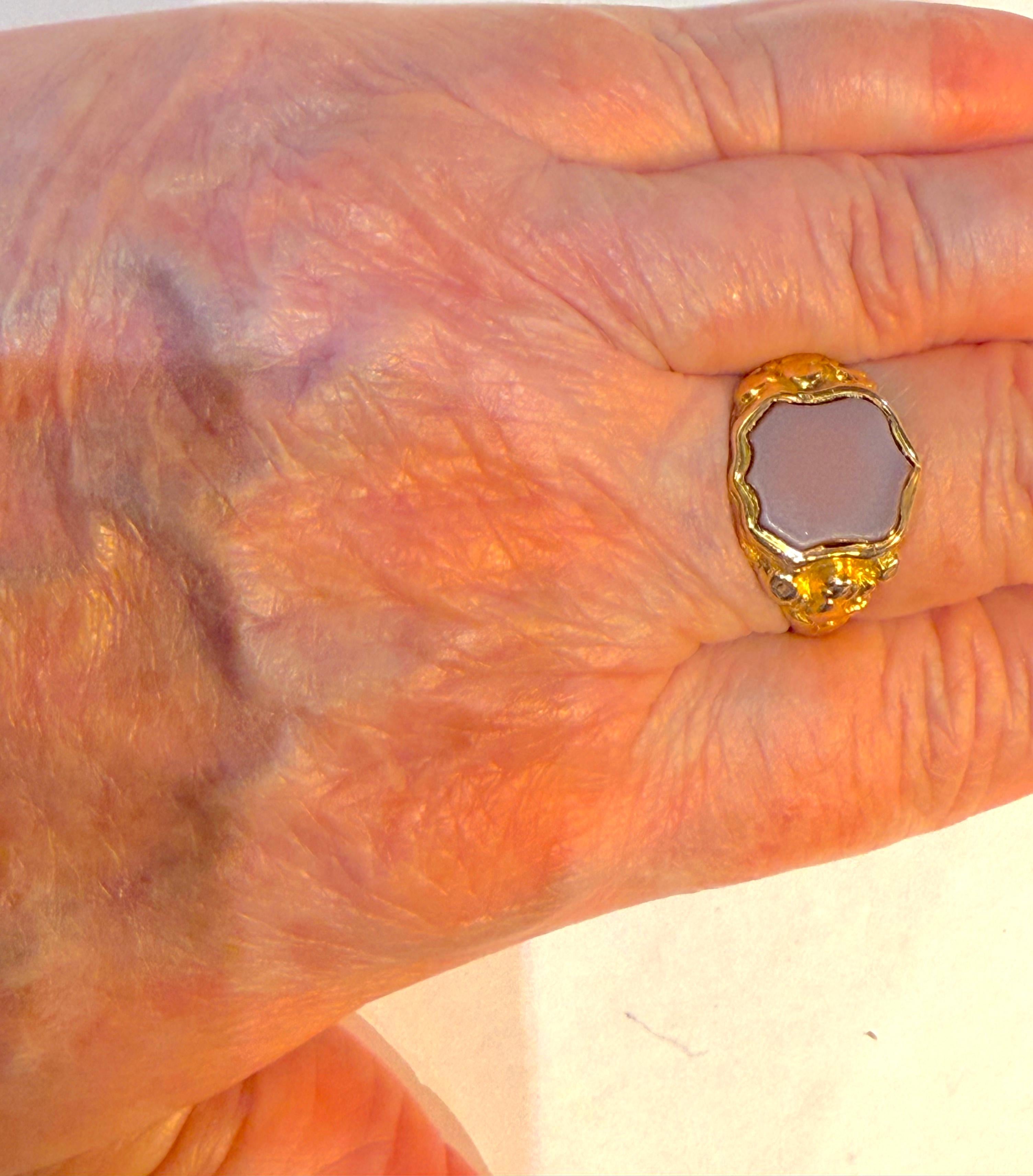 c1880 Bague de signet non gravée en cornaline et agate 18K en vente 3