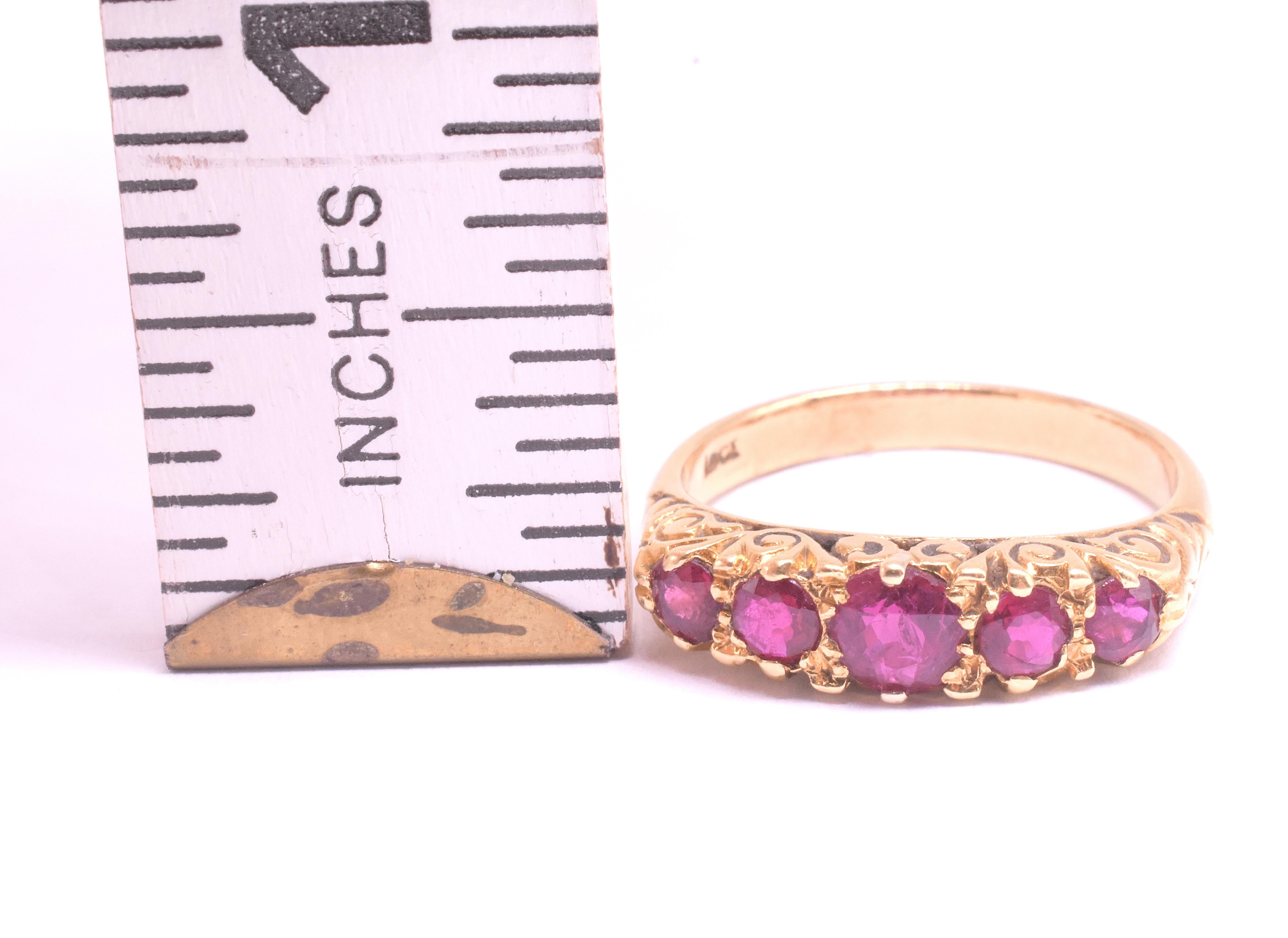 C1880 Bague à cinq pierres et demi-cercle en rubis 18K en vente 3