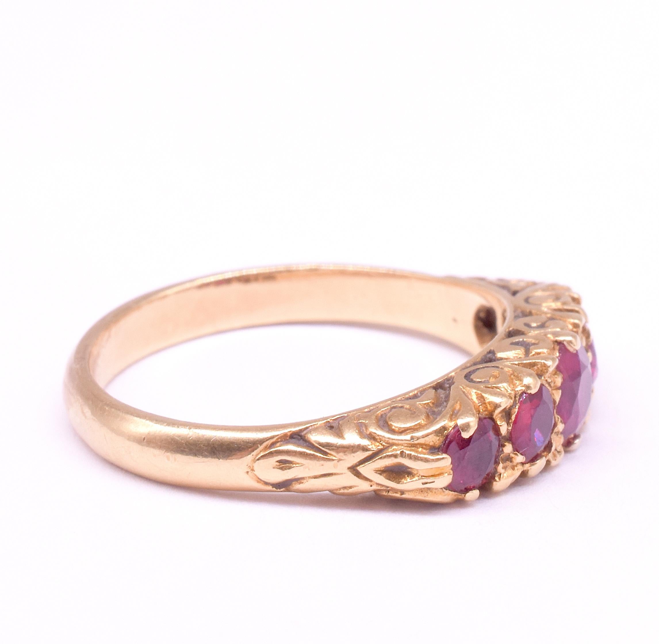 C1880 Bague à cinq pierres et demi-cercle en rubis 18K en vente 5