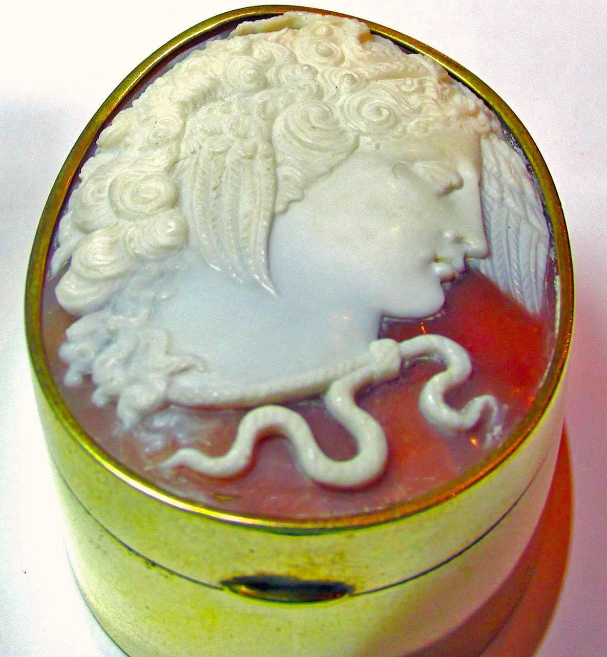 ring with narrow shaft and oval box set with cameo of medusa