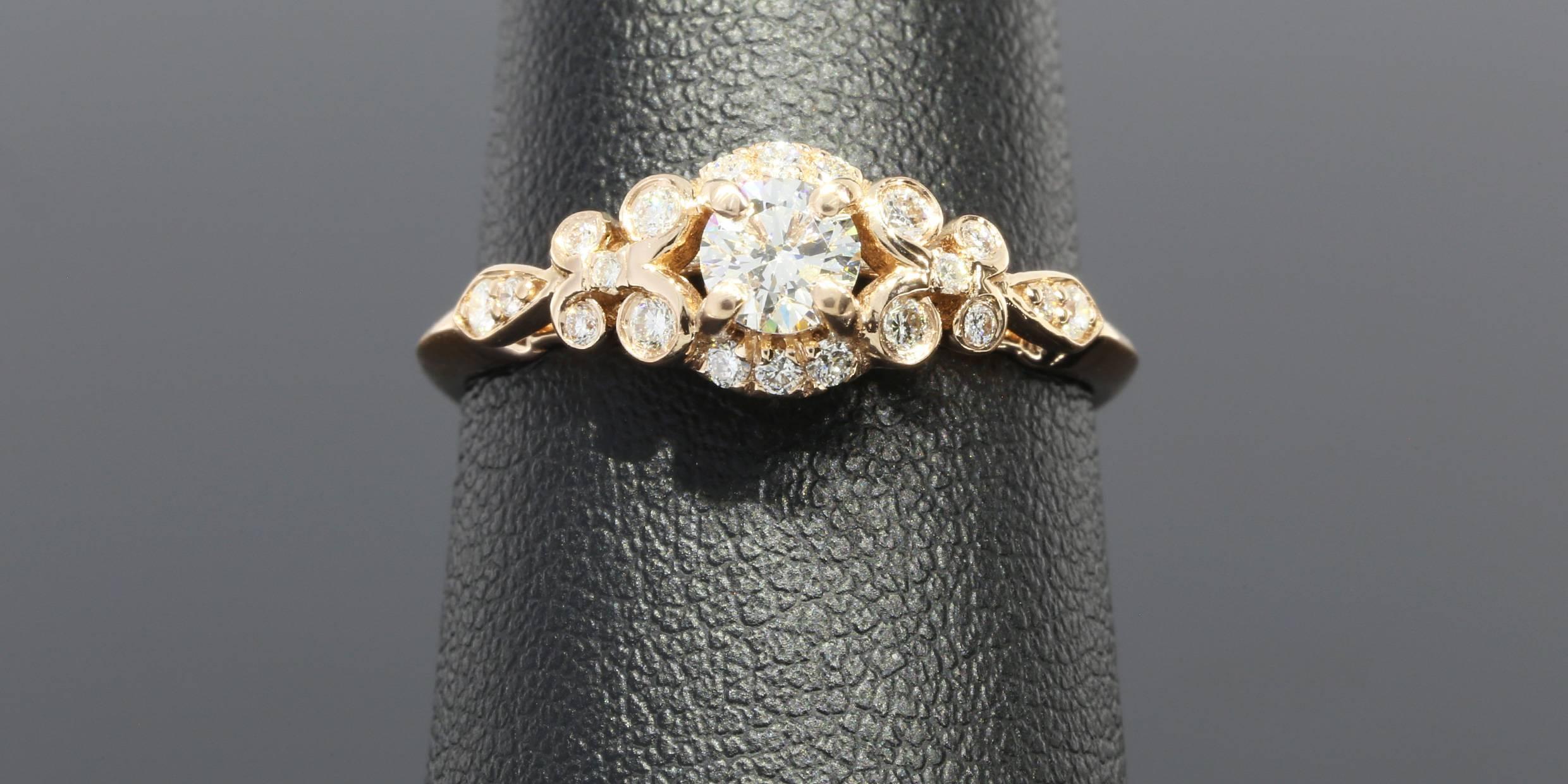 Floral Diamond Gold Engagement Ring In New Condition In Columbia, MO