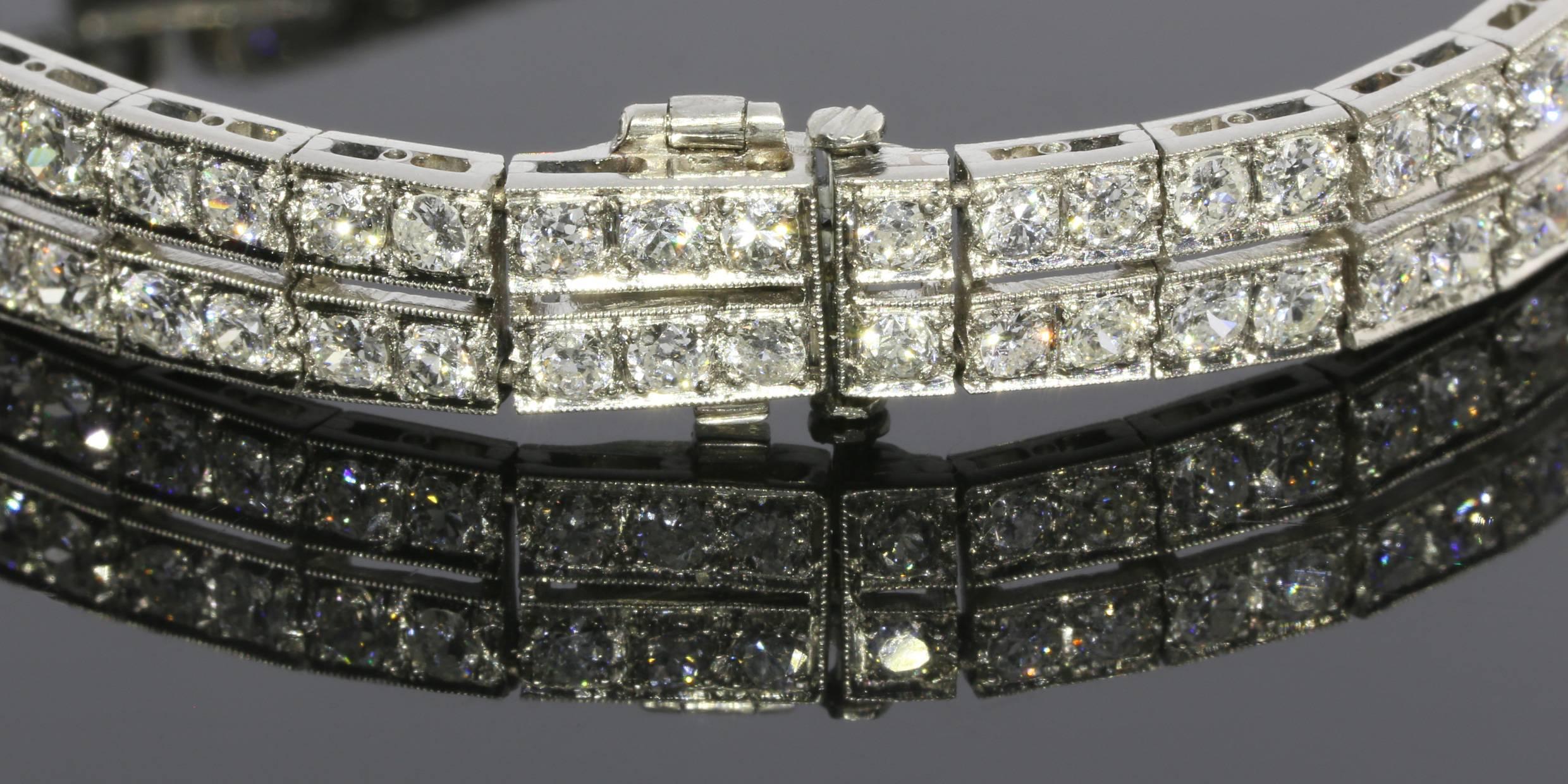 1920er Jahre Unglaubliche antike Art Deco Smaragd Diamant Goldarmband Damen