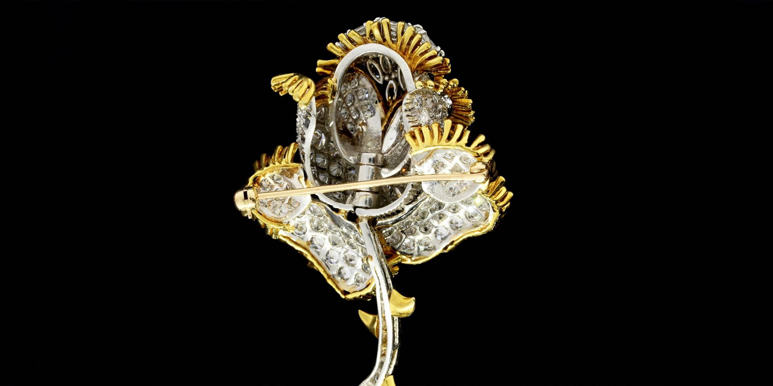 Impressive 11 Carat Brilliant Diamonds Gold Rose Flower Pin Brooch For Sale 4