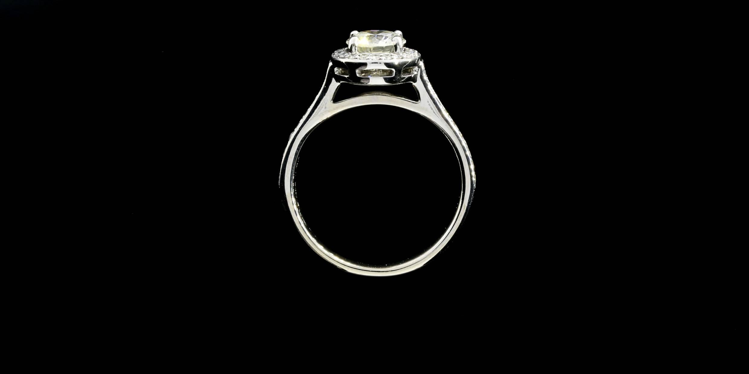 Women's .73 Carat Round Diamond Gold Halo Engagement Ring and Wedding Band Set