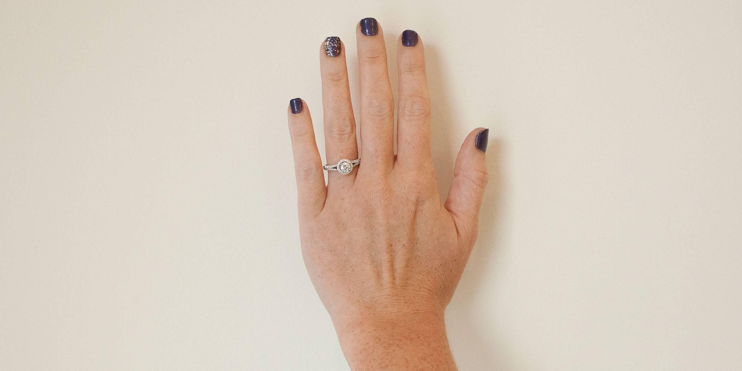 Women's .91 Carats Round Diamonds Gold Split Shank Halo Engagement Ring