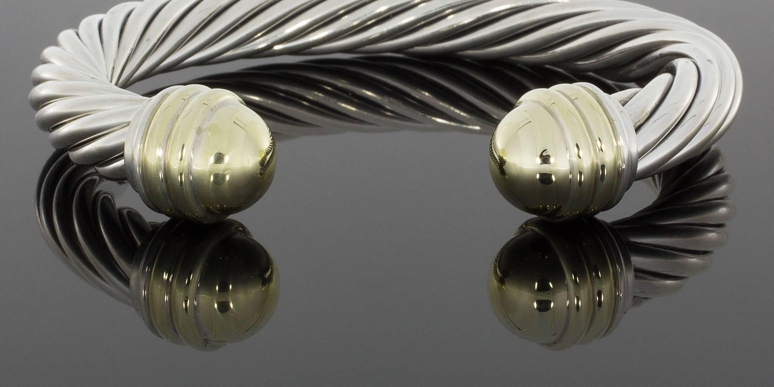 Ausgeschiedene David Yurman Silber & Gold 8mm Kabel Classics Manschette Armband im Zustand „Hervorragend“ in Columbia, MO