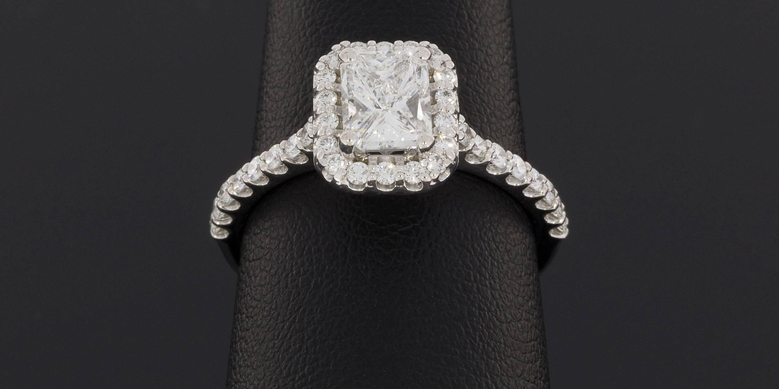 Ritani 1.49 Carat Colorless Radiant Diamond Gold Halo Engagement Ring In New Condition In Columbia, MO