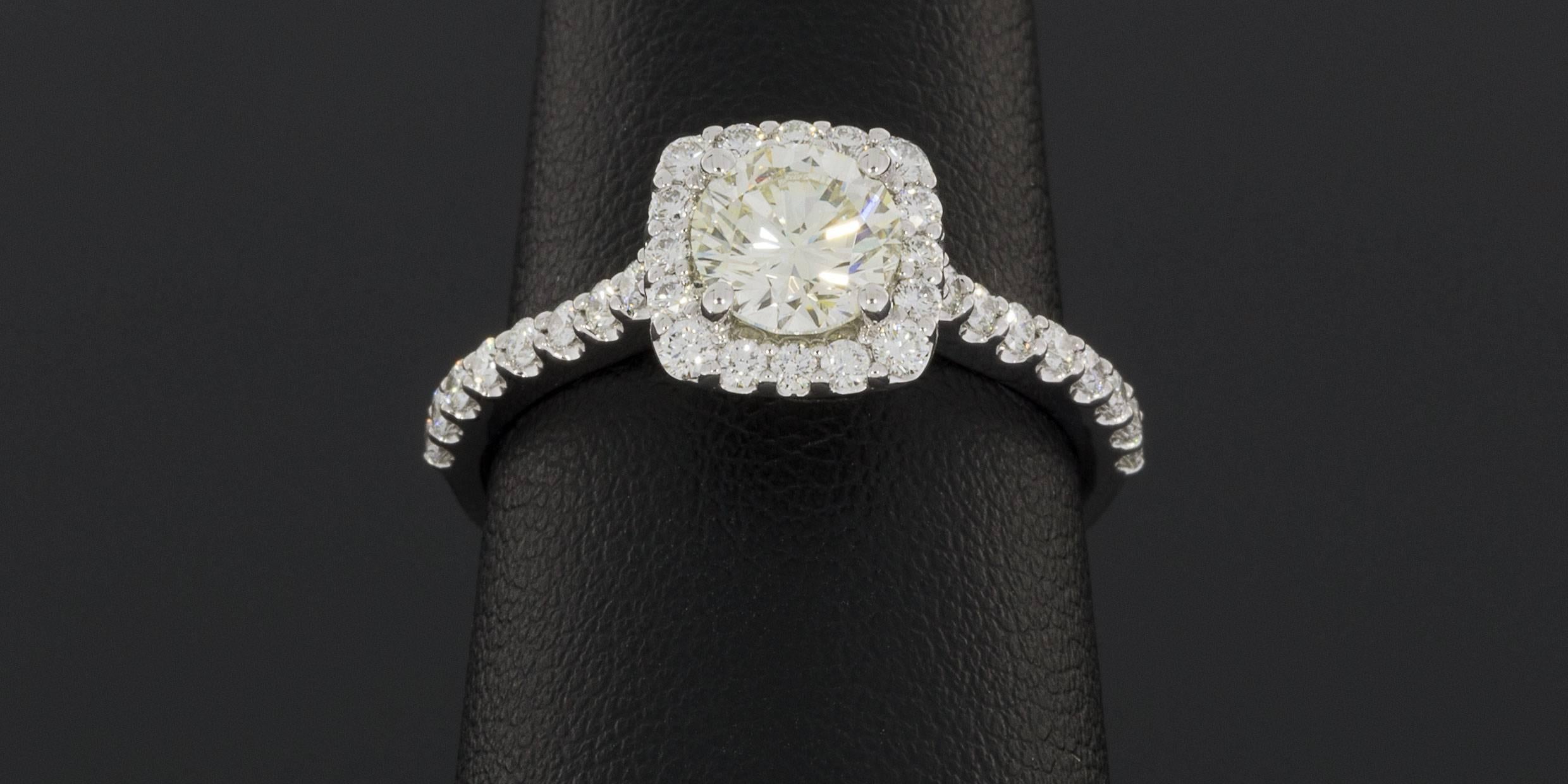 Ritani 1.34 Carats Round Diamonds Halo Gold Engagement Ring 3
