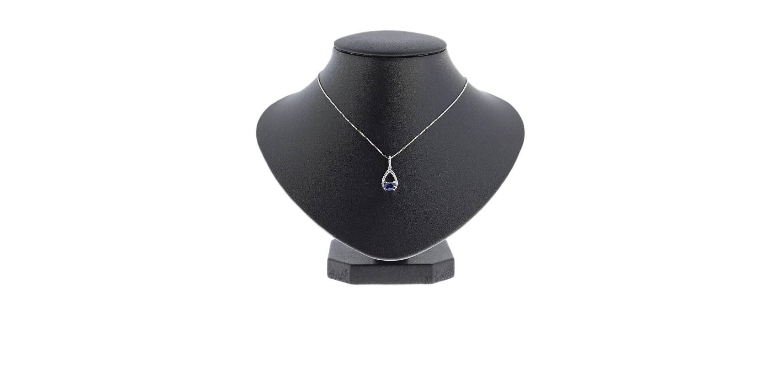 White Gold Oval Blue Sapphire & Diamond Pear Shaped Pendant Necklace In New Condition In Columbia, MO