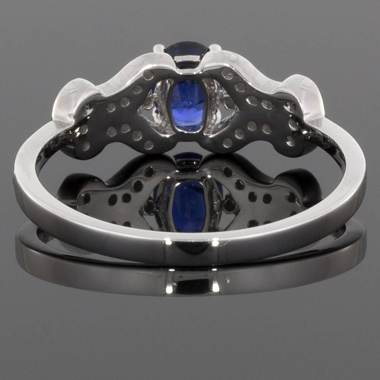 Oval Blue Sapphire Diamond White Gold Ring In New Condition In Columbia, MO