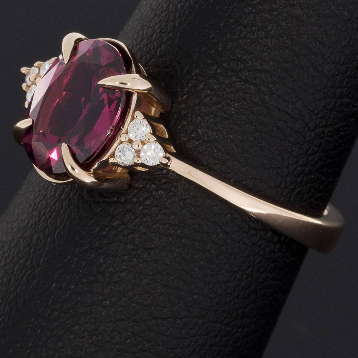 Rose Gold Oval Raspberry Rhodolite Garnet and Diamond Ring In New Condition In Columbia, MO
